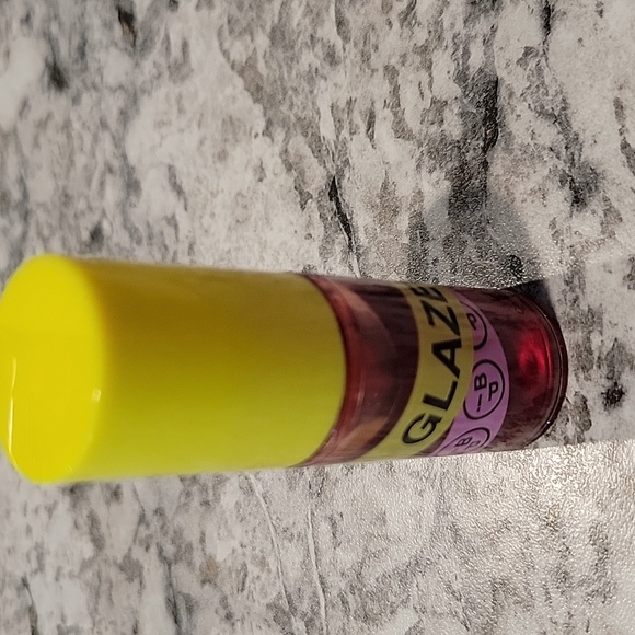 Glaze Lip Oil Candy Apple - Picture 4 of 4